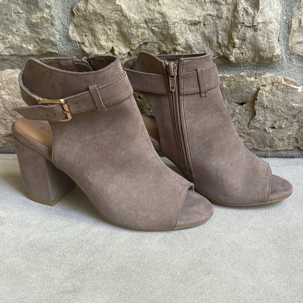 Open toe booties - Picture 3 of 7